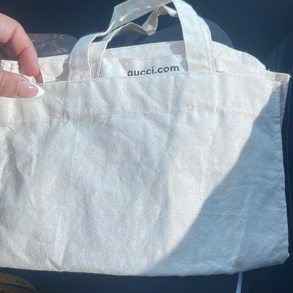 Gucci Tote Bag - Picture 2 of 2